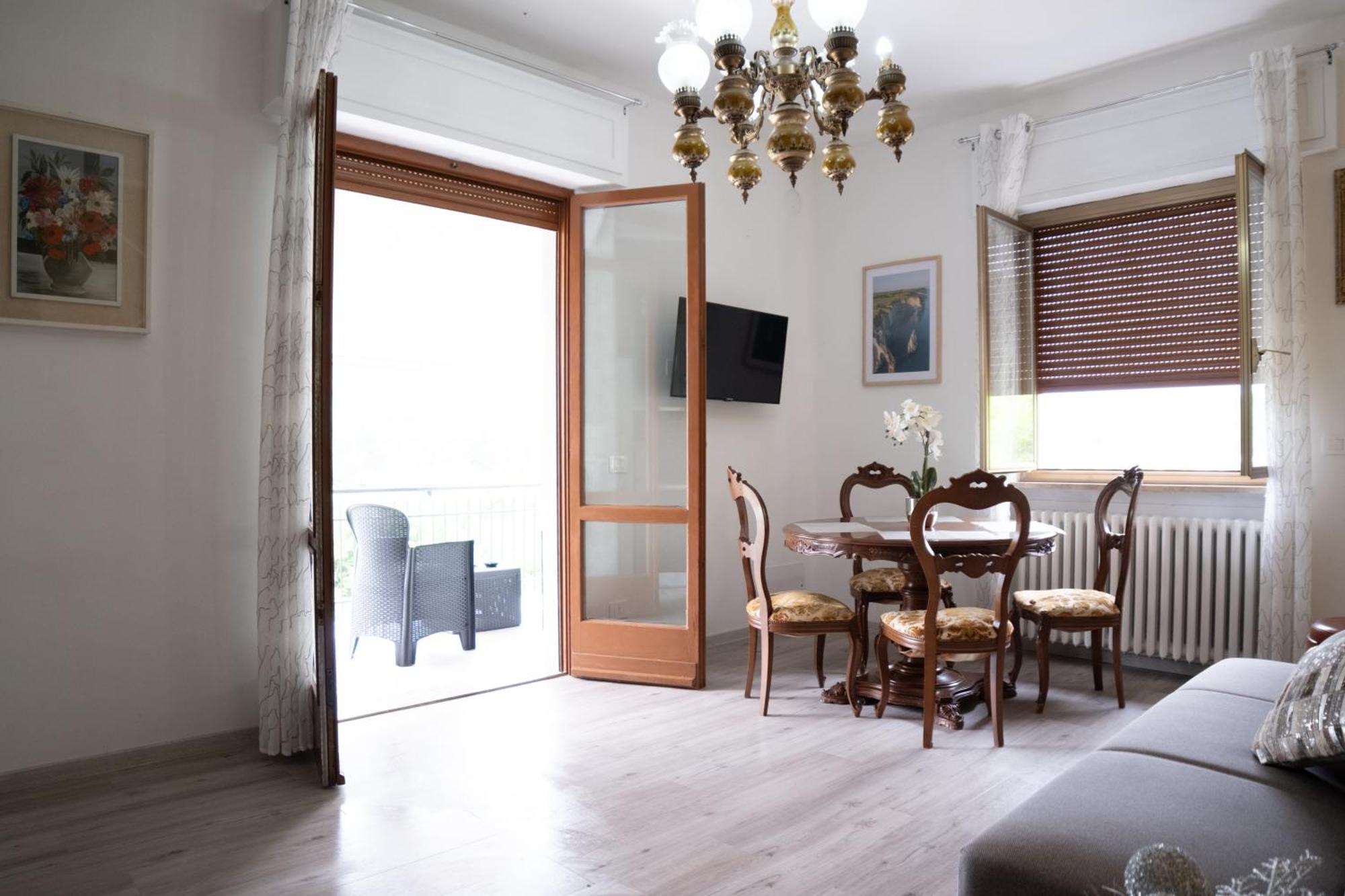 Casa Vacanze Aria Leggiuno Εξωτερικό φωτογραφία